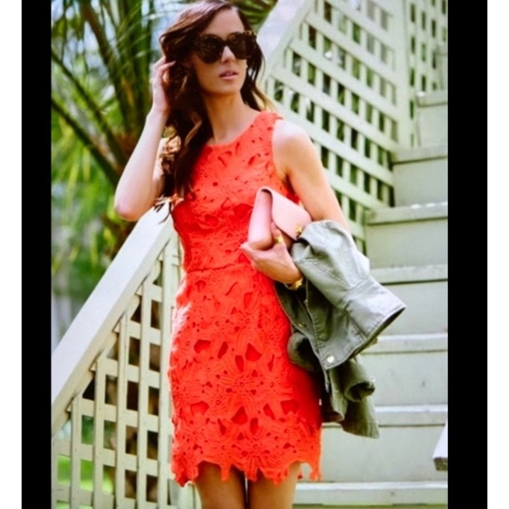 ASTR the Label Coral Red Floral Lace Sleeveless Mini Dress XS Back Zip Scallop